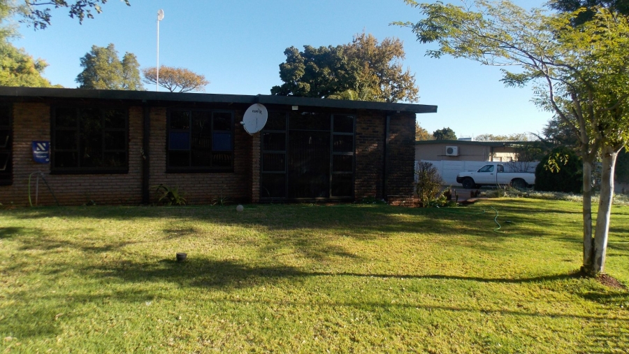 4 Bedroom Property for Sale in Fauna Park Limpopo