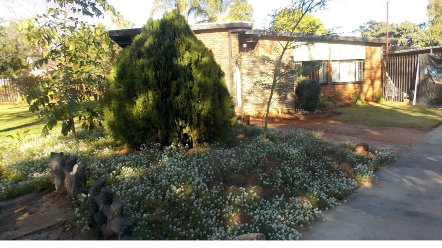 4 Bedroom Property for Sale in Fauna Park Limpopo