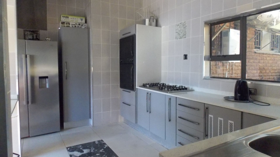 4 Bedroom Property for Sale in Fauna Park Limpopo