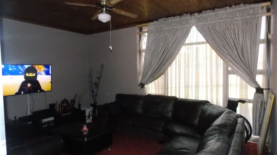 4 Bedroom Property for Sale in Fauna Park Limpopo