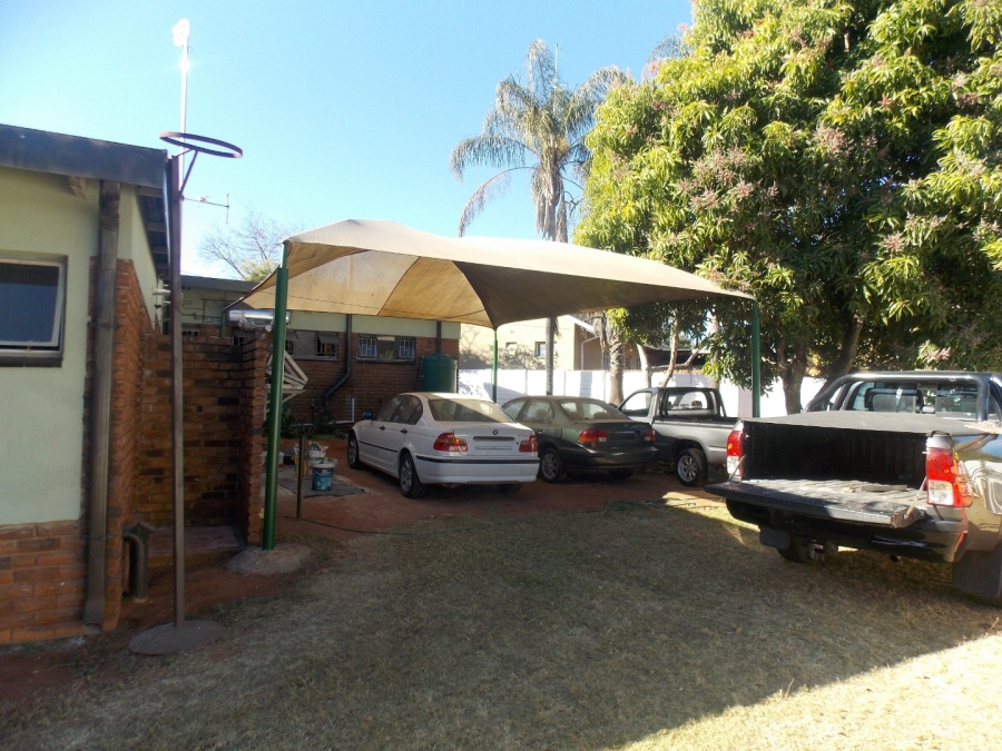 4 Bedroom Property for Sale in Fauna Park Limpopo