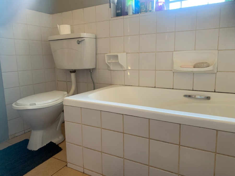 1 Bedroom Property for Sale in Aquapark Limpopo