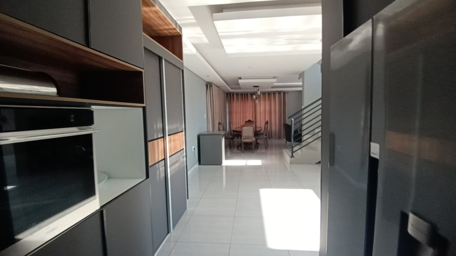 5 Bedroom Property for Sale in Riverside Estate Limpopo