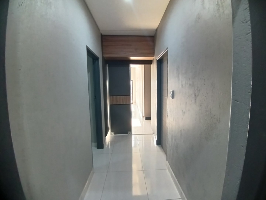 5 Bedroom Property for Sale in Riverside Estate Limpopo