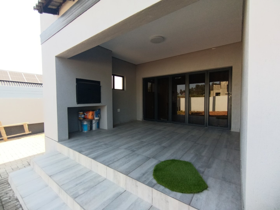 5 Bedroom Property for Sale in Riverside Estate Limpopo