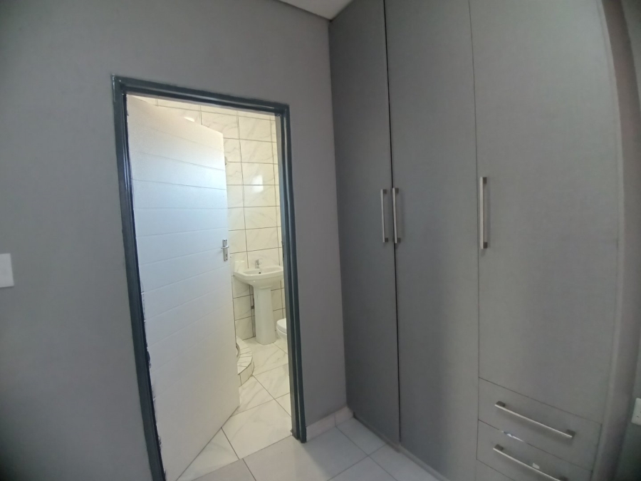 5 Bedroom Property for Sale in Riverside Estate Limpopo