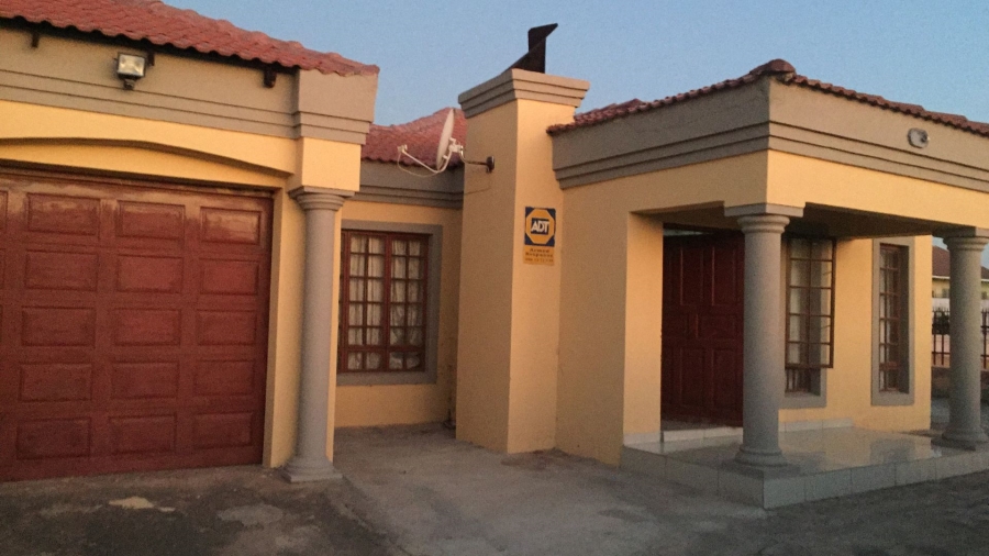 3 Bedroom Property for Sale in Mahlasedi Park Limpopo