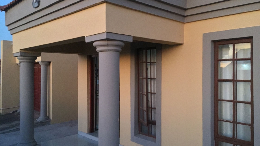3 Bedroom Property for Sale in Mahlasedi Park Limpopo