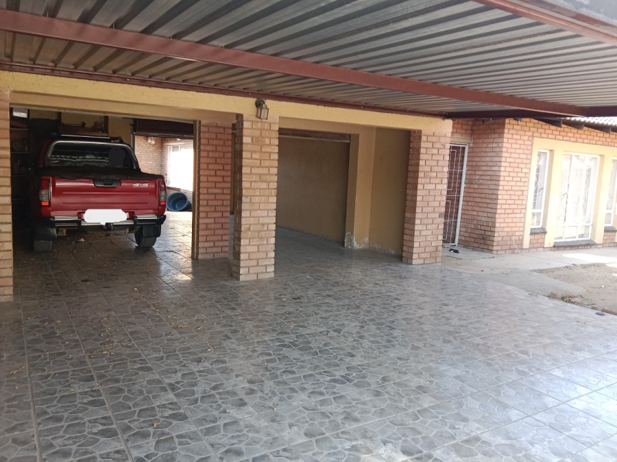5 Bedroom Property for Sale in Polokwane Ext 78 Limpopo