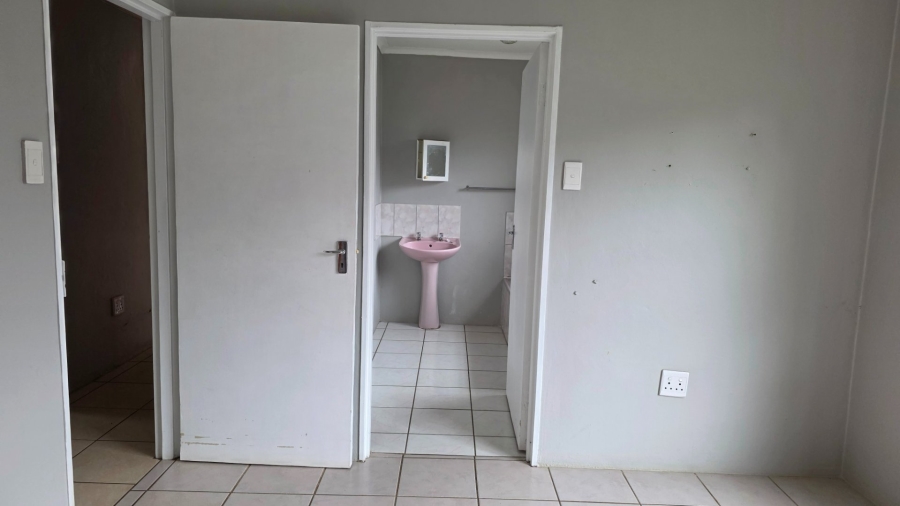 3 Bedroom Property for Sale in Tzangeni Limpopo