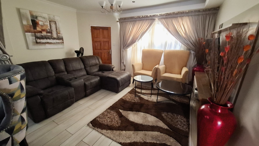 To Let 3 Bedroom Property for Rent in Bendor Limpopo