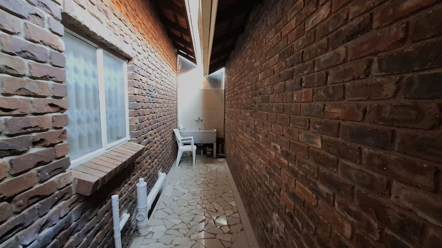 To Let 3 Bedroom Property for Rent in Bendor Limpopo