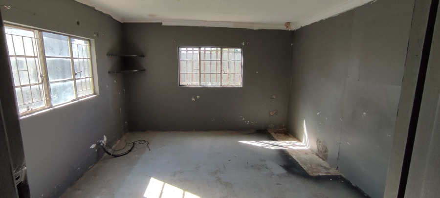 Commercial Property for Sale in Tweefontein A H Limpopo