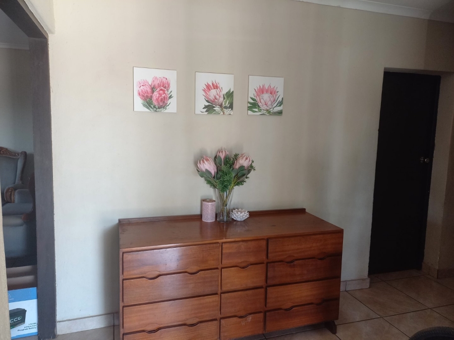 5 Bedroom Property for Sale in Ivydale A H Limpopo