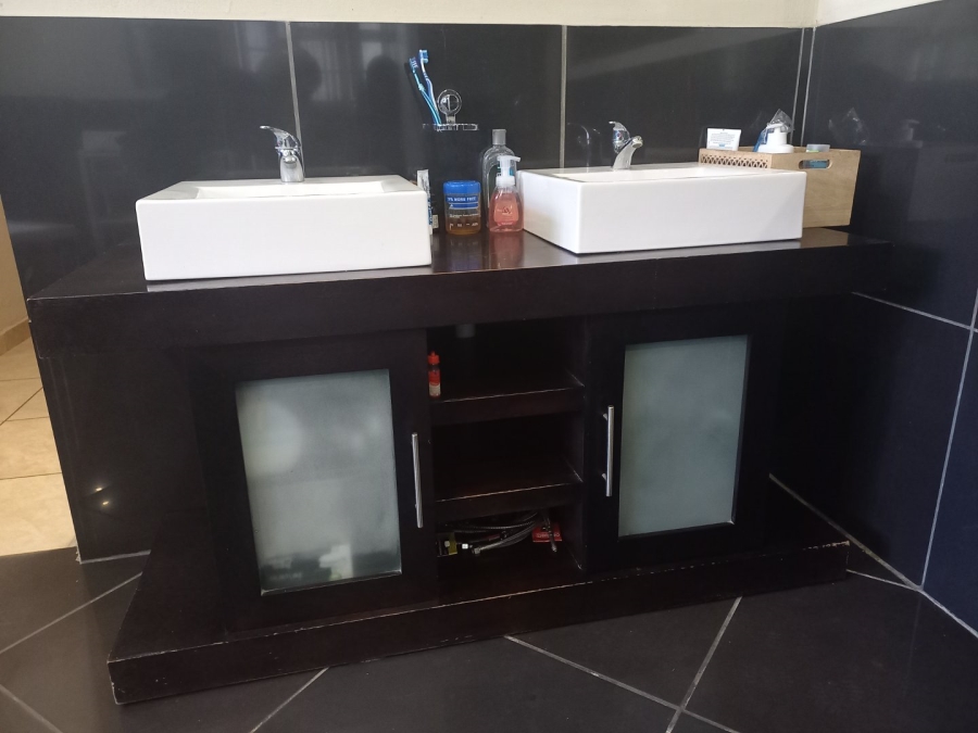 5 Bedroom Property for Sale in Ivydale A H Limpopo