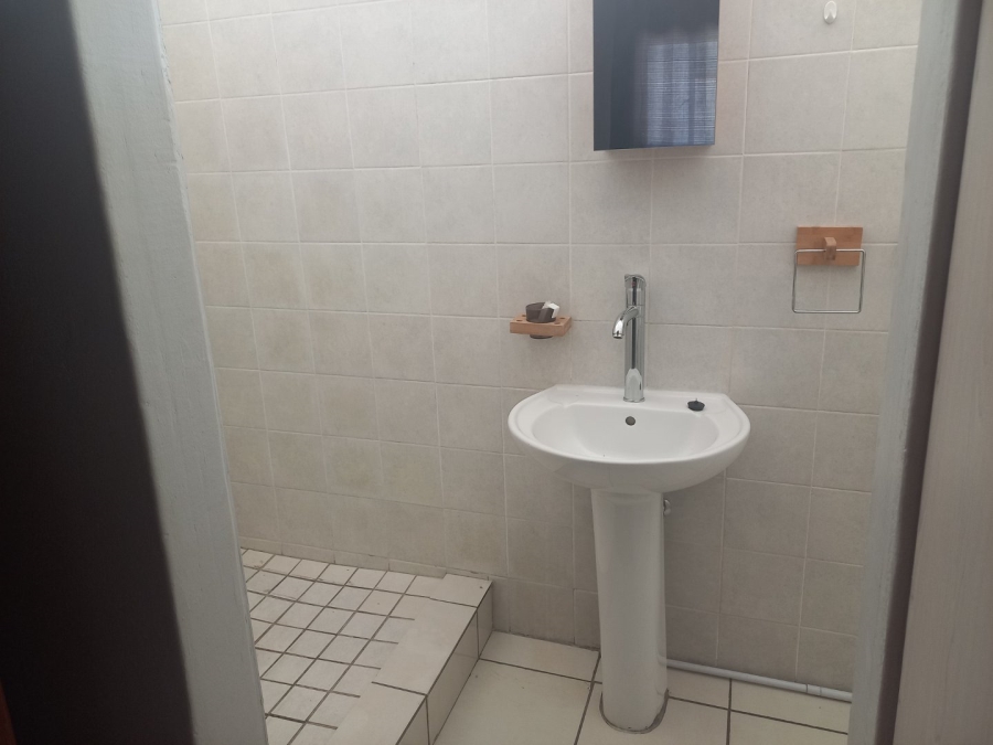 6 Bedroom Property for Sale in Polokwane Central Limpopo