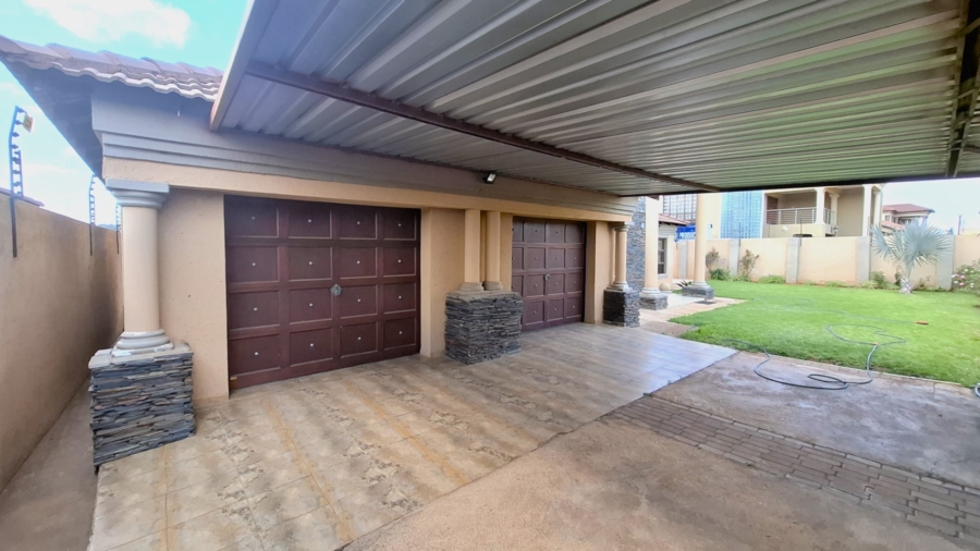5 Bedroom Property for Sale in Serala View Limpopo