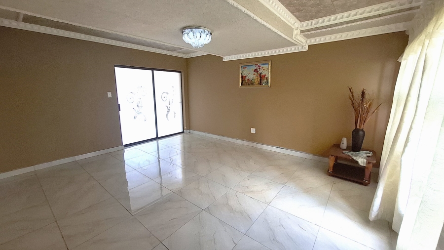 5 Bedroom Property for Sale in Serala View Limpopo