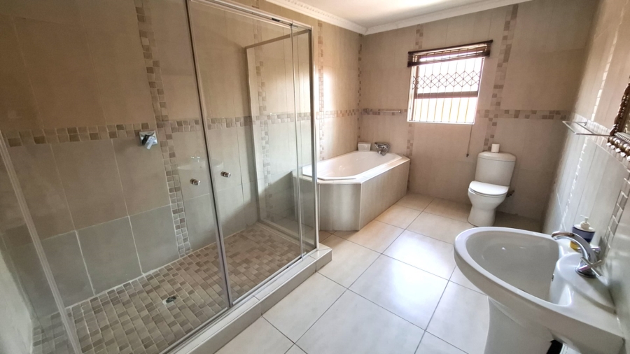 5 Bedroom Property for Sale in Serala View Limpopo