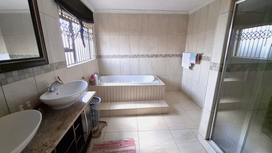 5 Bedroom Property for Sale in Serala View Limpopo