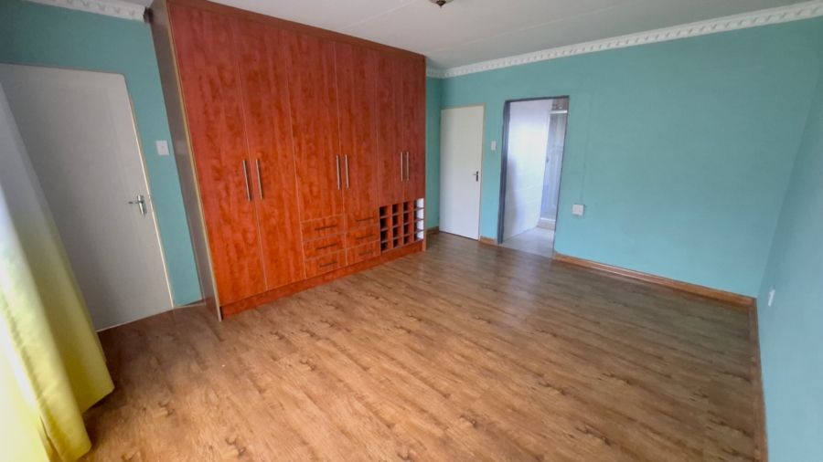 5 Bedroom Property for Sale in Serala View Limpopo