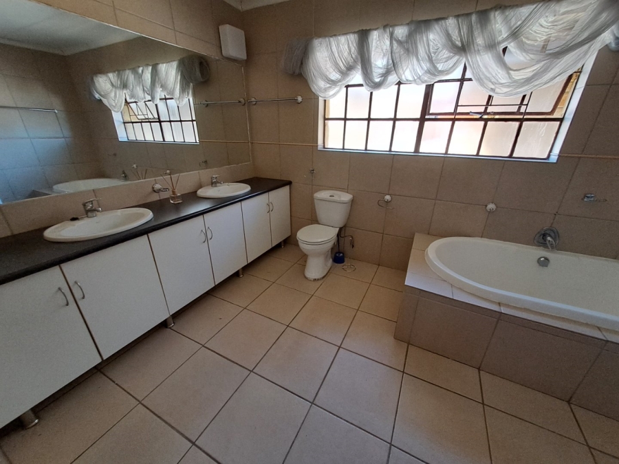 3 Bedroom Property for Sale in Bendor Limpopo