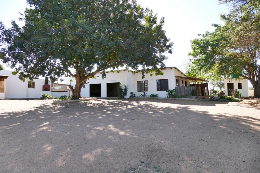 Commercial Property for Sale in Leeukuil AH Limpopo