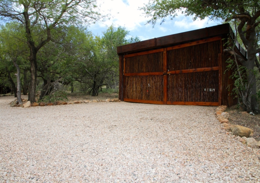 5 Bedroom Property for Sale in Lissataba Private Nature Reserve Limpopo