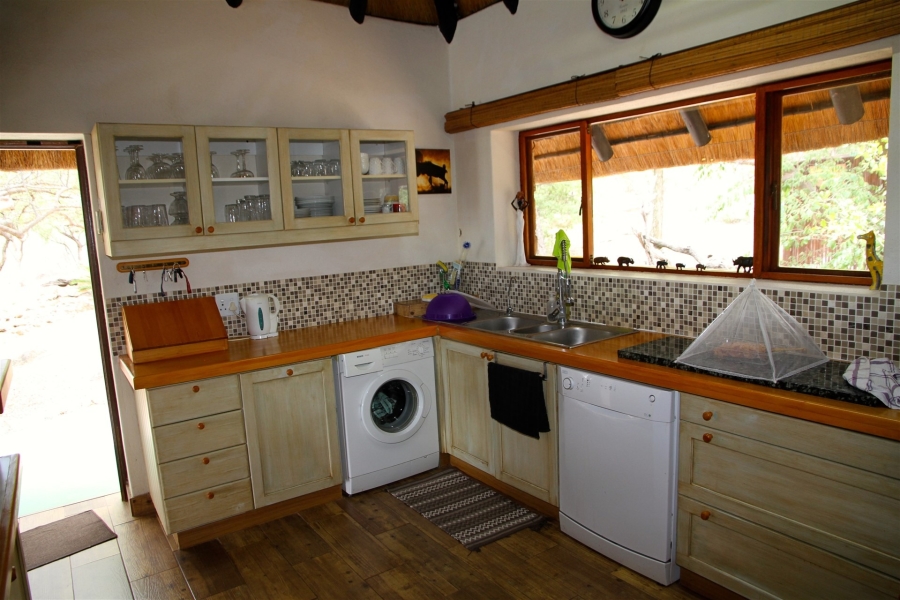 5 Bedroom Property for Sale in Lissataba Private Nature Reserve Limpopo