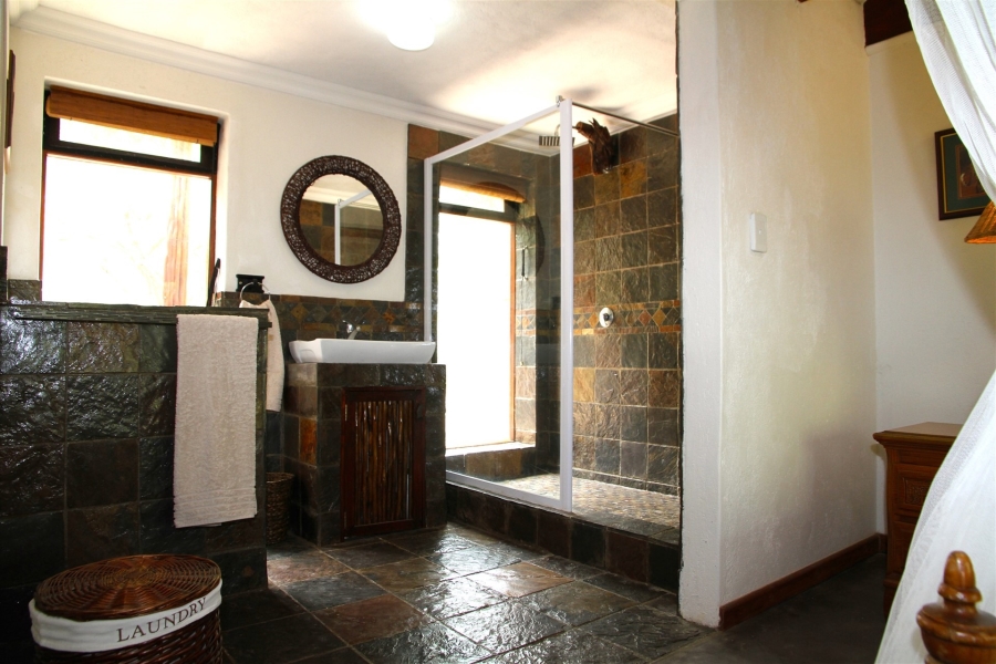 5 Bedroom Property for Sale in Lissataba Private Nature Reserve Limpopo