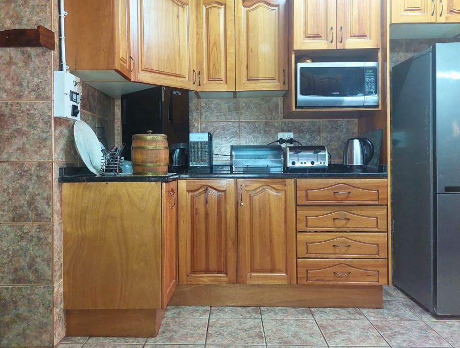 4 Bedroom Property for Sale in Fauna Park Limpopo