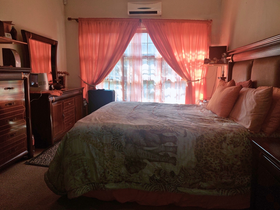 4 Bedroom Property for Sale in Fauna Park Limpopo