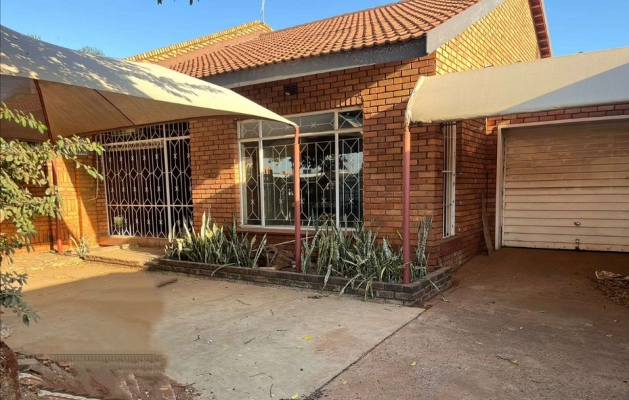 2 Bedroom Property for Sale in Mokopane Central Limpopo