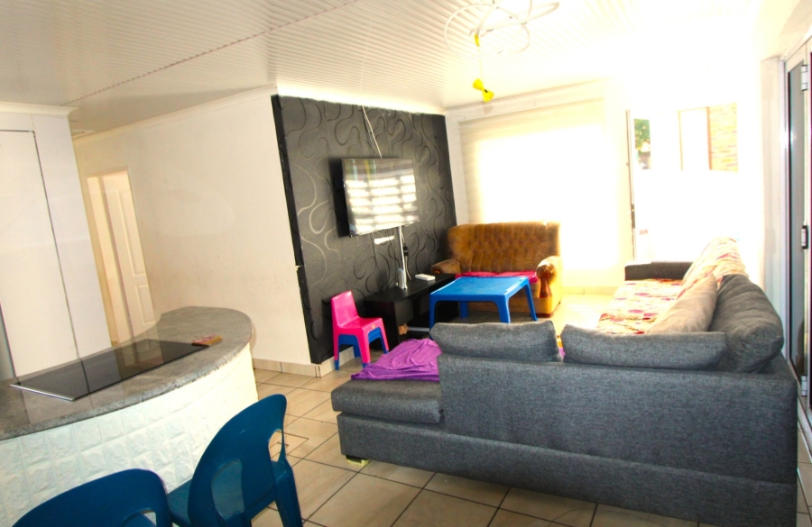3 Bedroom Property for Sale in Phagameng Limpopo