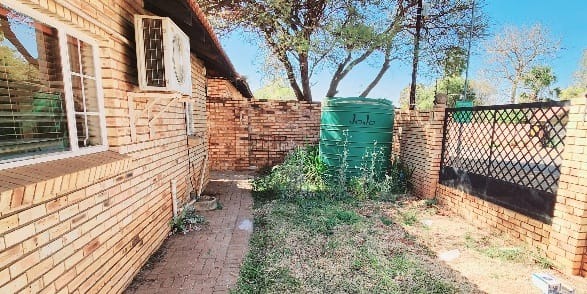 6 Bedroom Property for Sale in Northam Limpopo