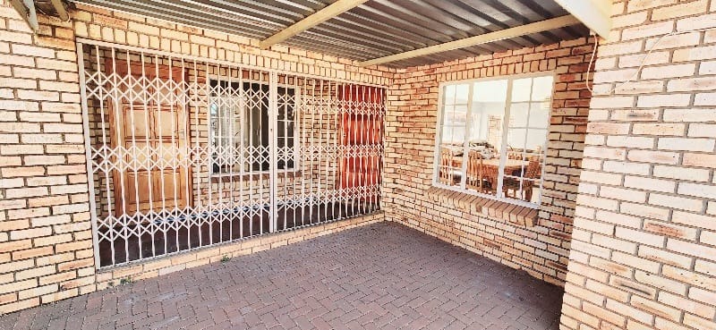 6 Bedroom Property for Sale in Northam Limpopo