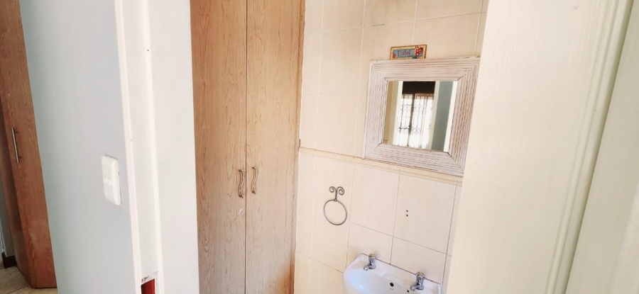 6 Bedroom Property for Sale in Northam Limpopo