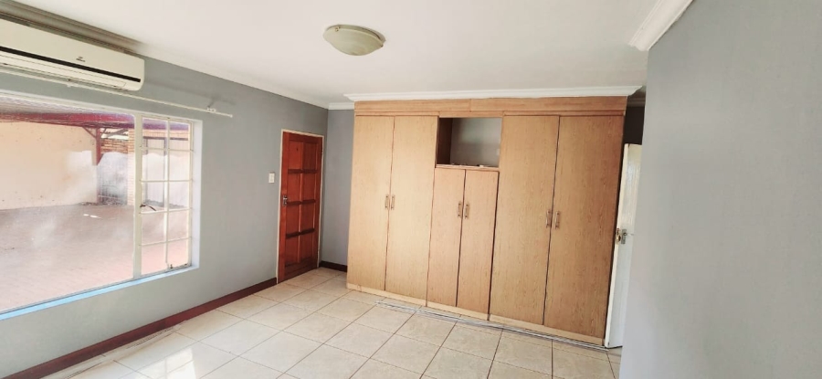 6 Bedroom Property for Sale in Northam Limpopo