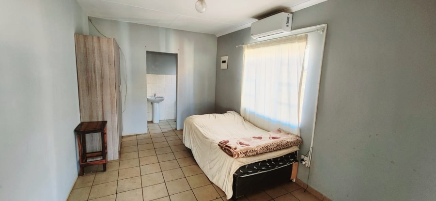 6 Bedroom Property for Sale in Northam Limpopo