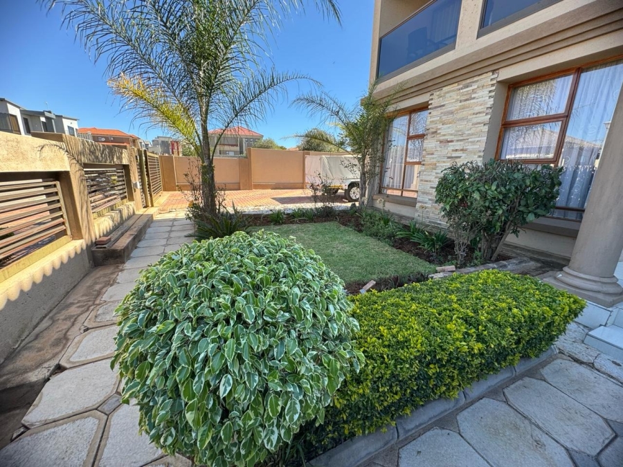 4 Bedroom Property for Sale in Woodhill Estate Limpopo