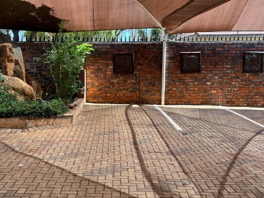 7 Bedroom Property for Sale in Trim Park Limpopo