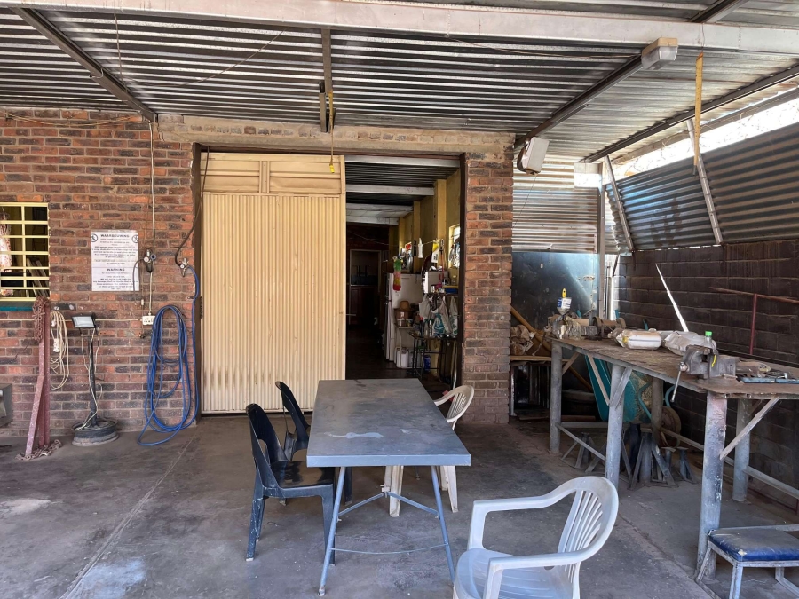 2 Bedroom Property for Sale in Phola Park Limpopo