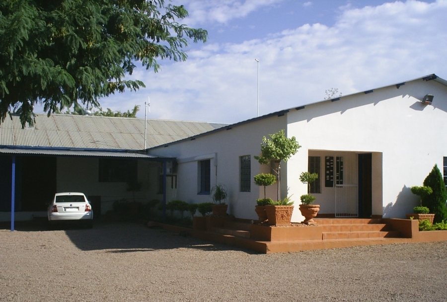 To Let Commercial Property for Rent in Trim Park Limpopo