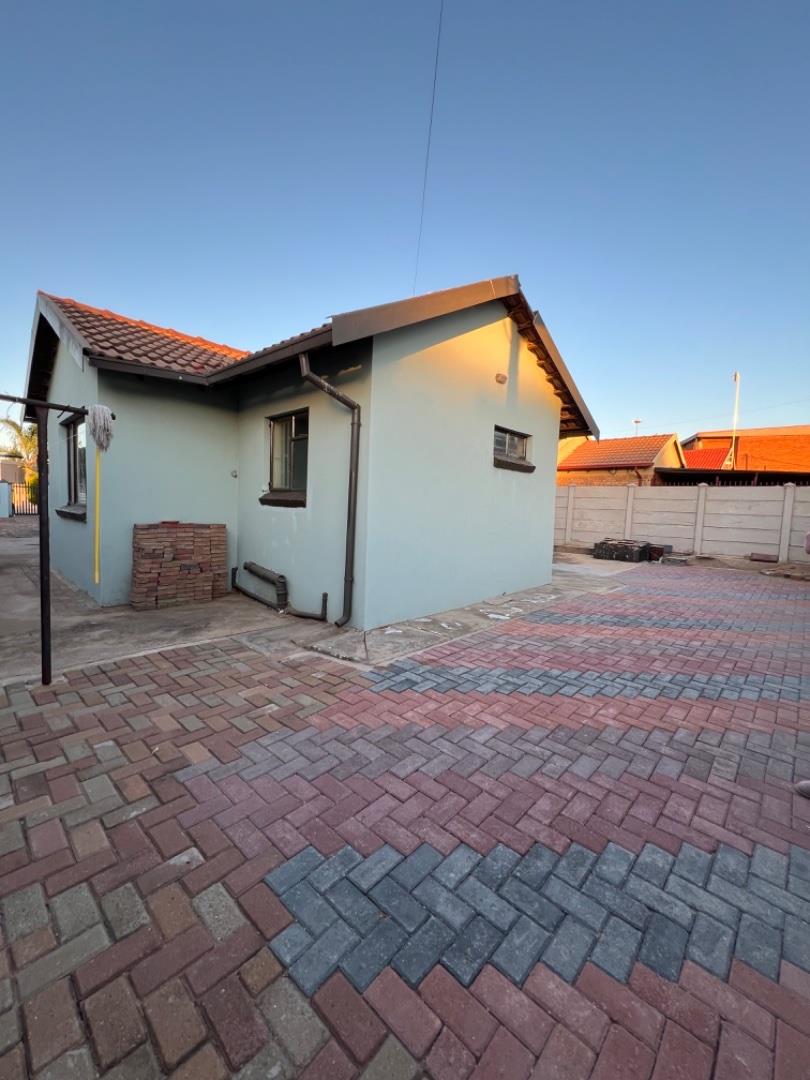 3 Bedroom Property for Sale in Westenburg Limpopo