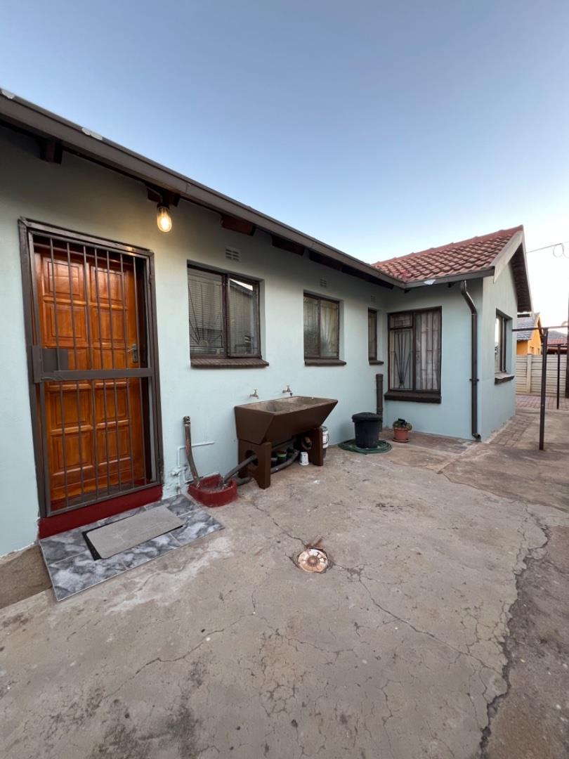 3 Bedroom Property for Sale in Westenburg Limpopo