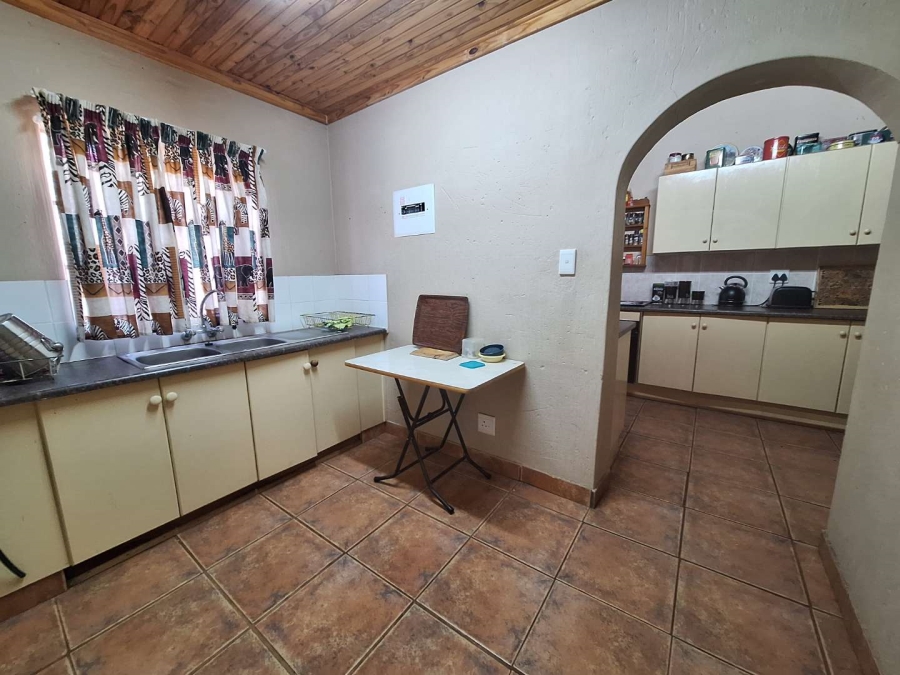To Let 4 Bedroom Property for Rent in Leeupoort Limpopo