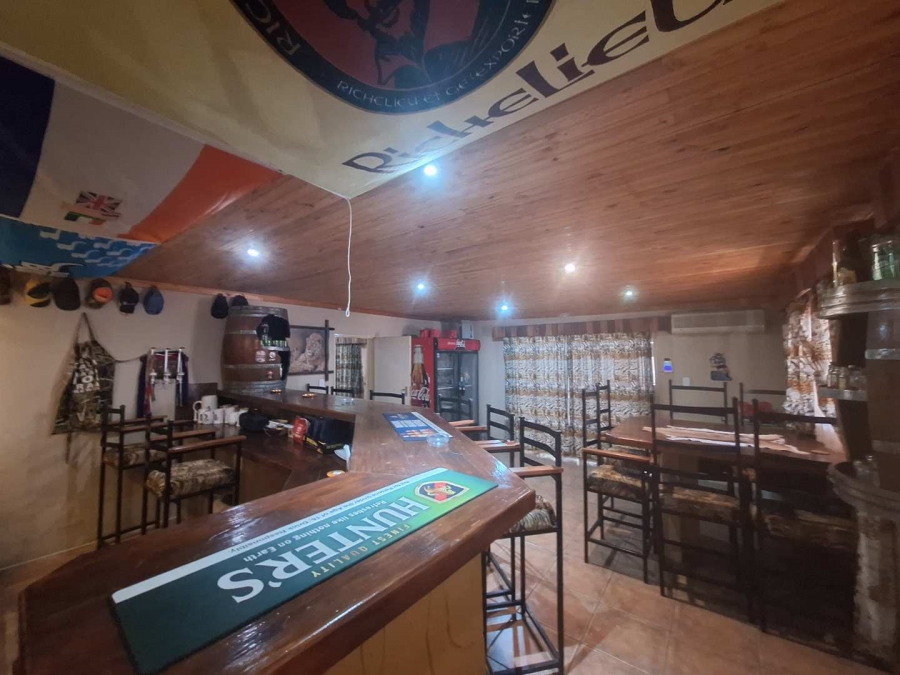 To Let 4 Bedroom Property for Rent in Leeupoort Limpopo