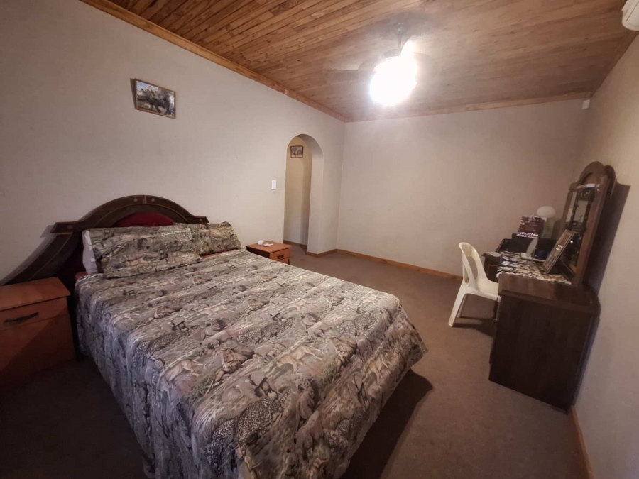 To Let 4 Bedroom Property for Rent in Leeupoort Limpopo