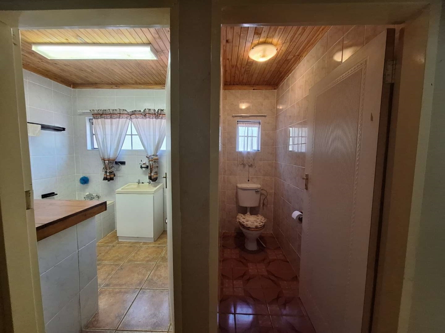 To Let 4 Bedroom Property for Rent in Leeupoort Limpopo