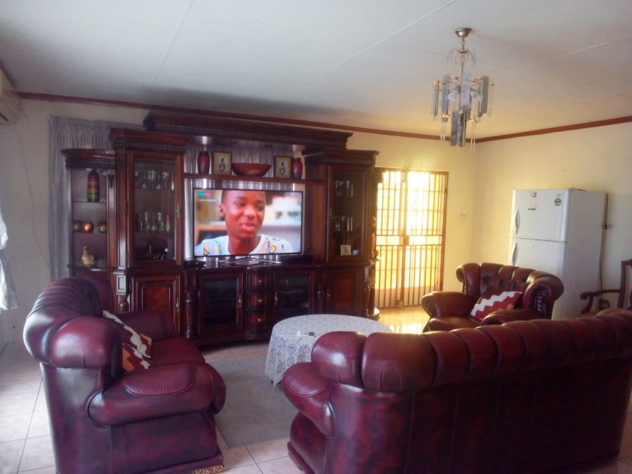 To Let 4 Bedroom Property for Rent in Burgersfort Limpopo